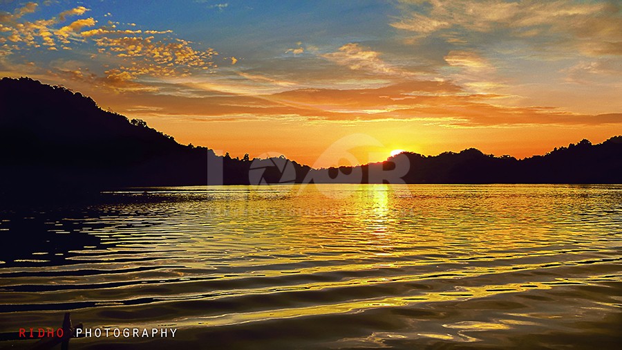 Senja di pulau ambai