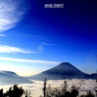 Di atas awan