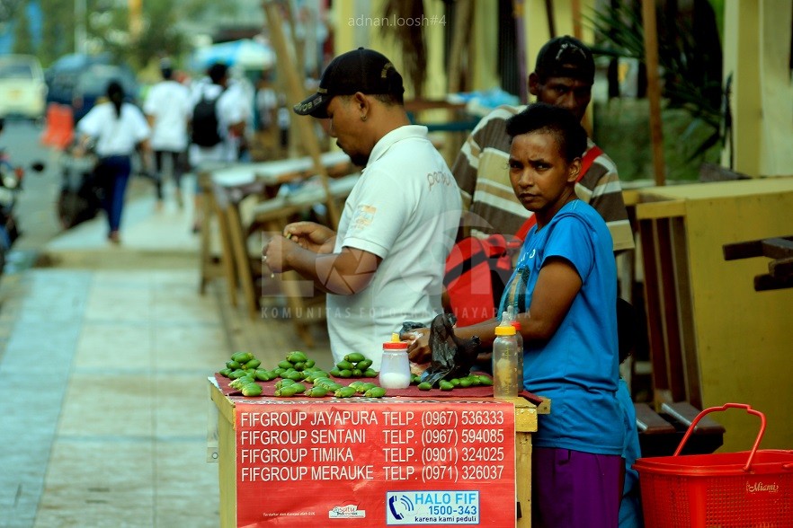 Mama Papua Penjual Pinang #LOOSH4 #LOOR7WONDERS