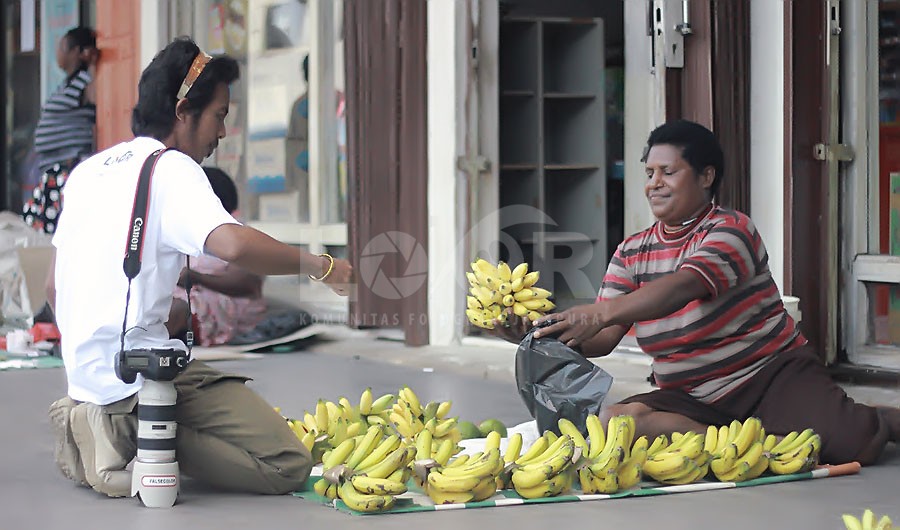 "fotografer juga butuh makan" #LOOSH4 #LOOR7WONDERS